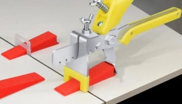 Clips_Wedges-Pliers_b068eb72-306f-484f-8b25-b933350a8ecf_580x_crop_center.webp